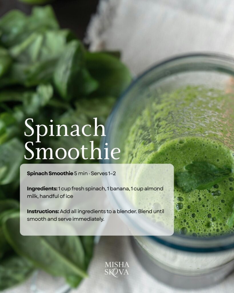 Green power smoothie with spinach, blueberries and chia seeds